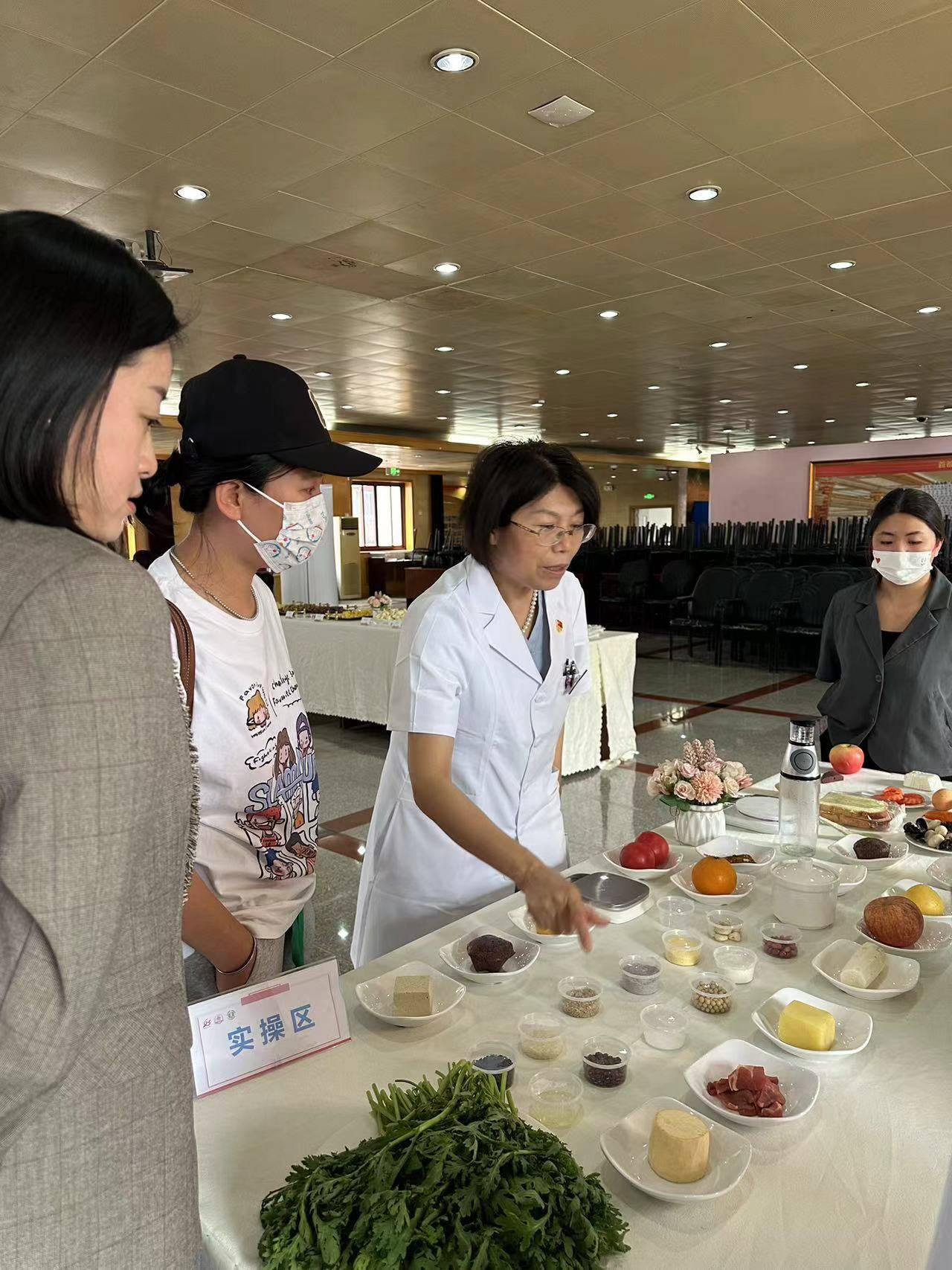 實操體驗，健康“食”尚 營養師現場教學，打造美味與健康兼具的家庭餐桌